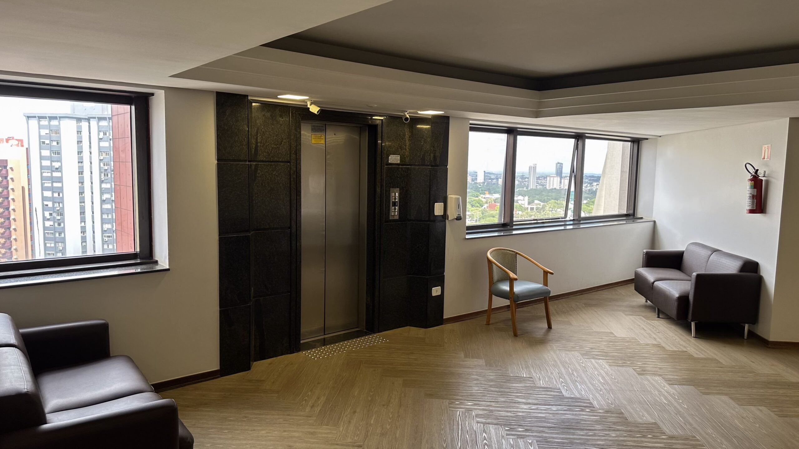 Hall elegante do elevador