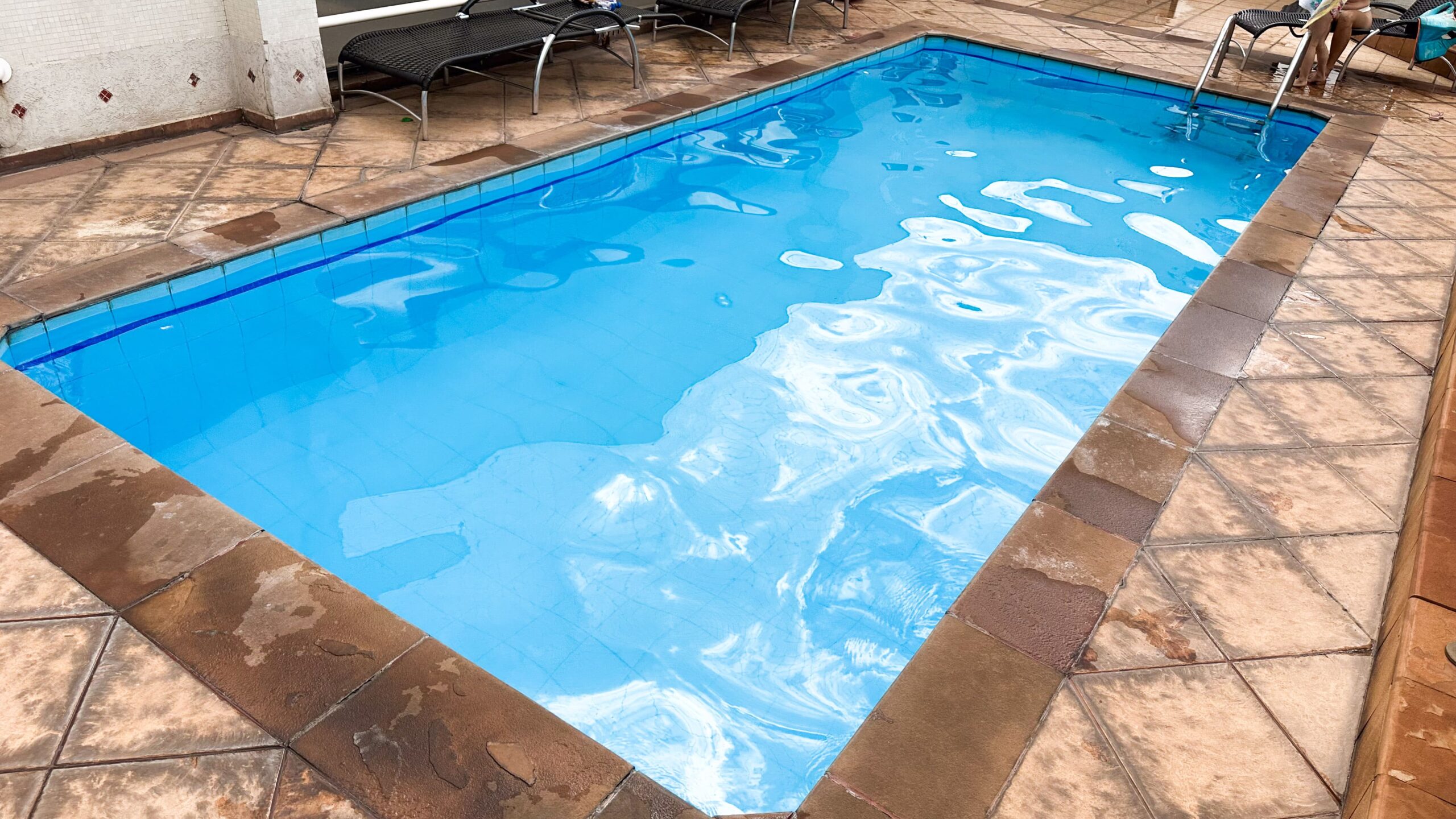 Piscina do hotel