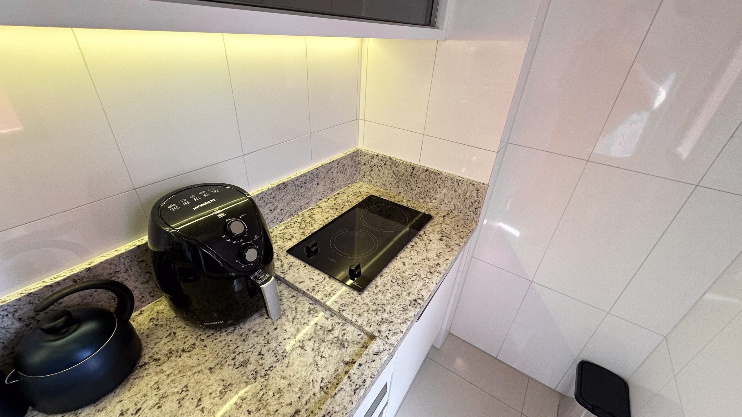 Fogão, Air Fryer e chaleira elétrica
